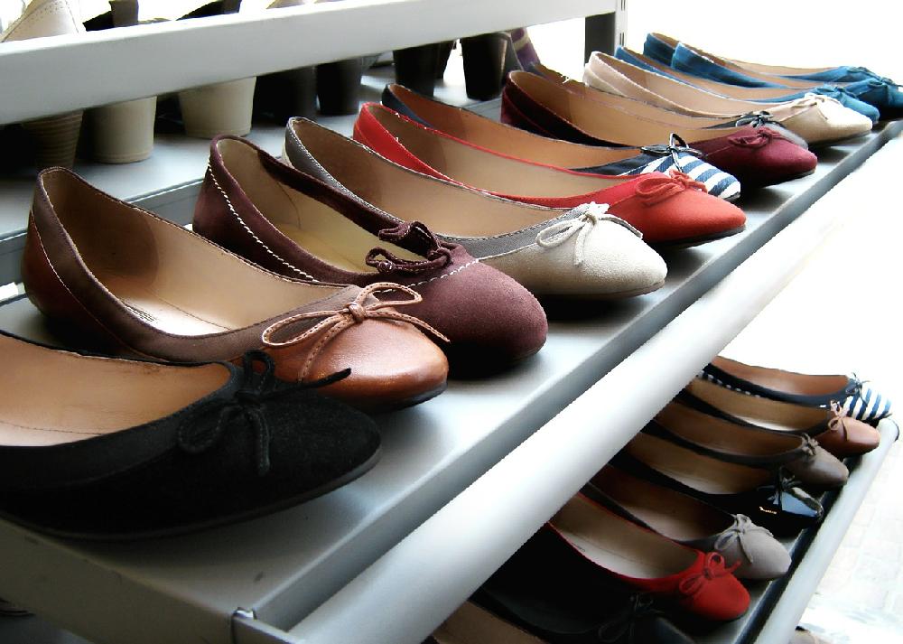Modne i wygodne buty na wiosnę. 2 propozycje, które warto mieć w swojej szafie!